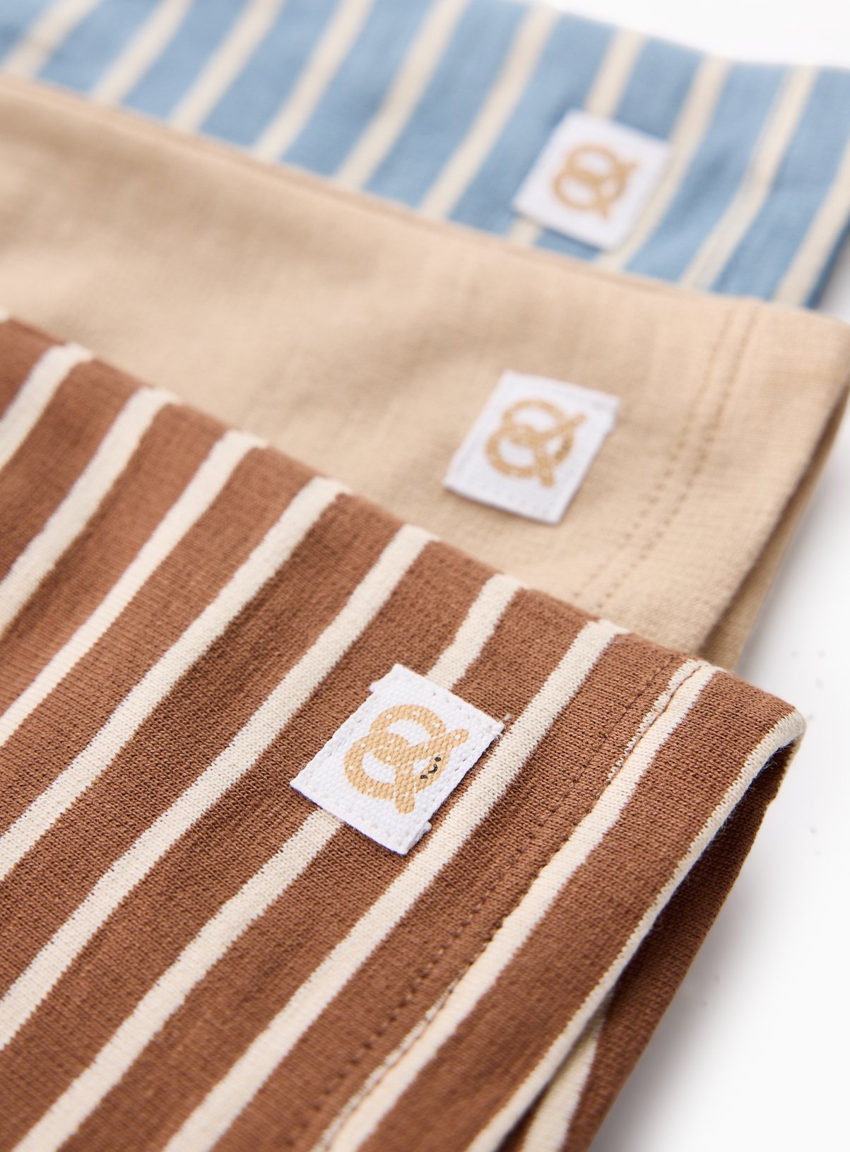 Plain & Stripe Shorts 5 Pack 12-18 months - Image 2 thumbnail